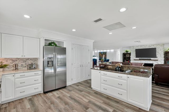 450 S Naranja Avenue, Port St Lucie, FL 34983