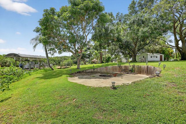 450 S Naranja Avenue, Port St Lucie, FL 34983