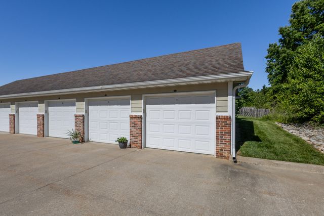 5315 PEBBLE BEACH DR 203, Columbia, MO 65201