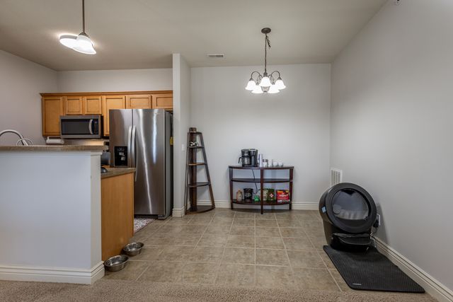 5315 PEBBLE BEACH DR 203, Columbia, MO 65201