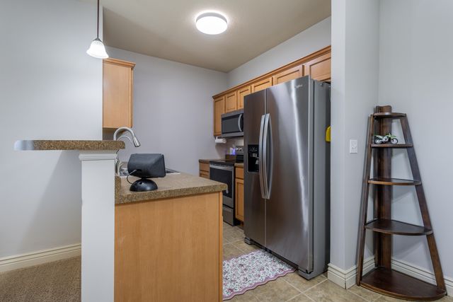 5315 PEBBLE BEACH DR 203, Columbia, MO 65201