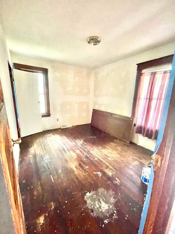 2621 Eddy Street, Saginaw, MI 48604