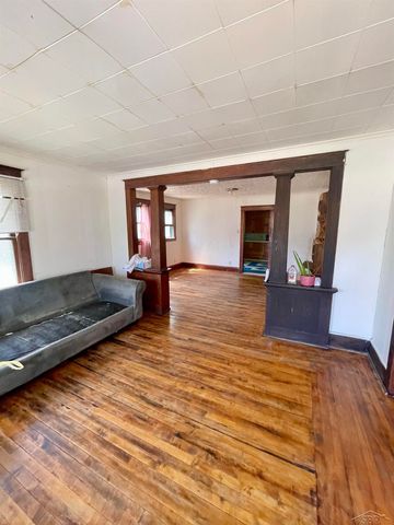 2621 Eddy Street, Saginaw, MI 48604