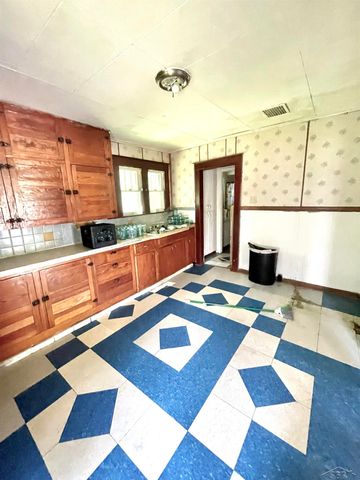 2621 Eddy Street, Saginaw, MI 48604