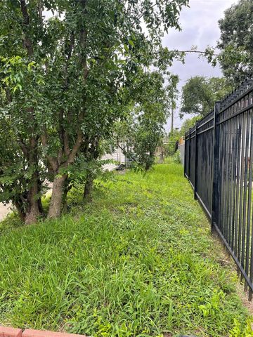 7403 N Dearborn Street, Houston, TX 77055