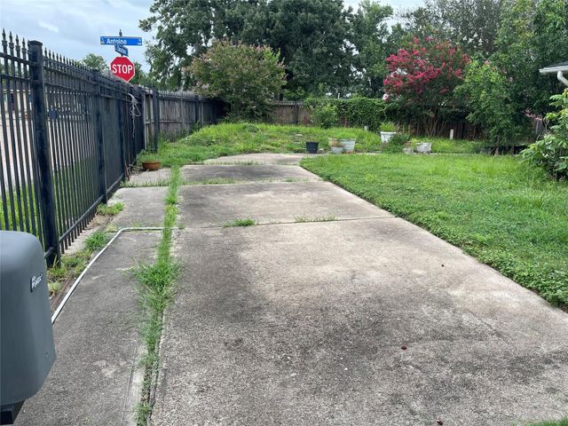 7403 N Dearborn Street, Houston, TX 77055