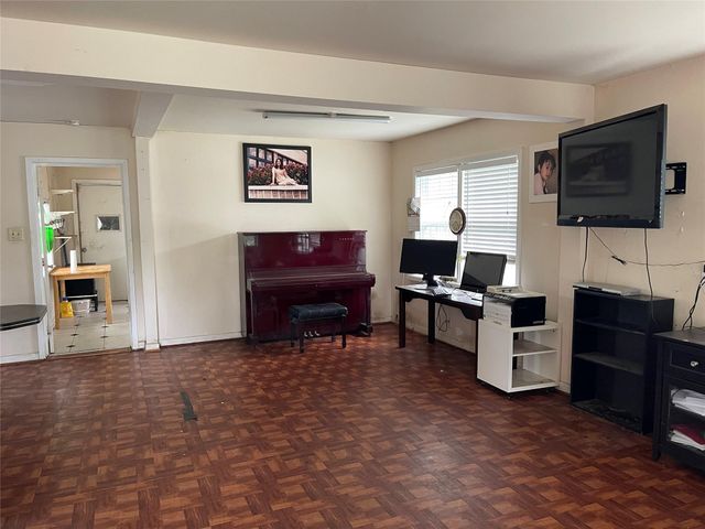 7403 N Dearborn Street, Houston, TX 77055