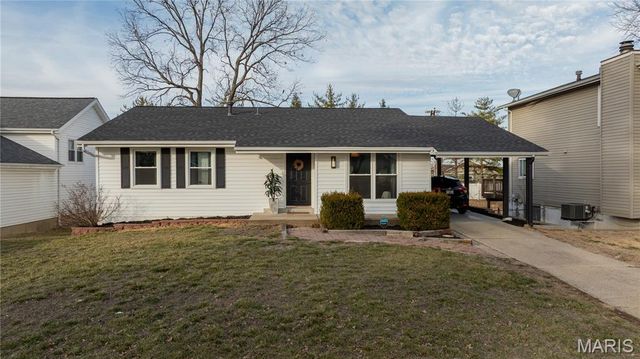 10 Four Winds Drive, St Peters, MO 63376