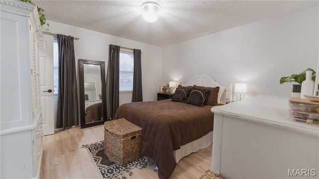 10 Four Winds Drive, St Peters, MO 63376