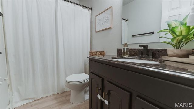 10 Four Winds Drive, St Peters, MO 63376