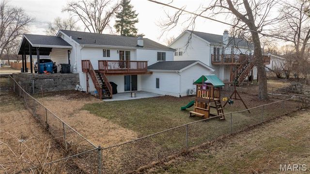 10 Four Winds Drive, St Peters, MO 63376