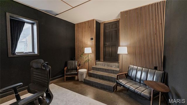 10 Four Winds Drive, St Peters, MO 63376