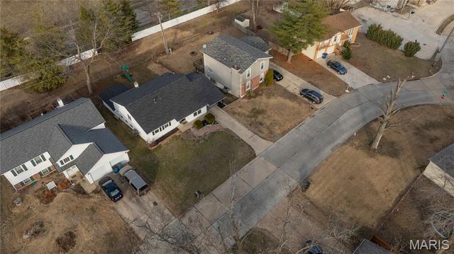 10 Four Winds Drive, St Peters, MO 63376