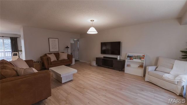 10 Four Winds Drive, St Peters, MO 63376