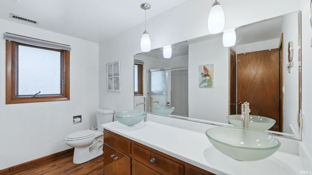 7210 Rollindale Drive, Fort Wayne, IN 46835