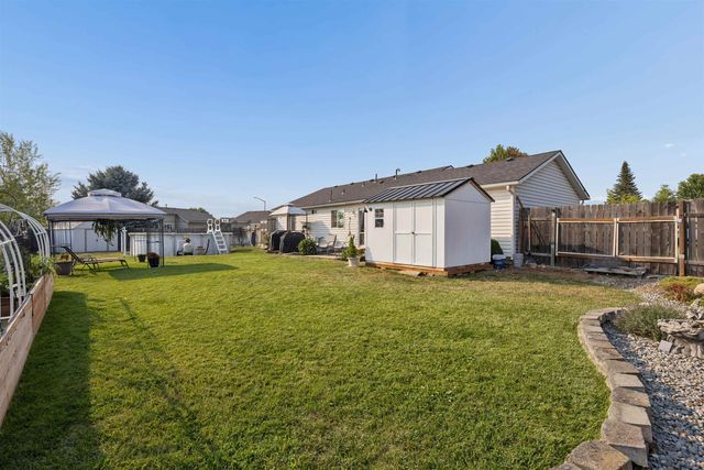 20216 E Grace Ln, Otis Orchards, WA 99027