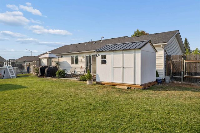20216 E Grace Ln, Otis Orchards, WA 99027