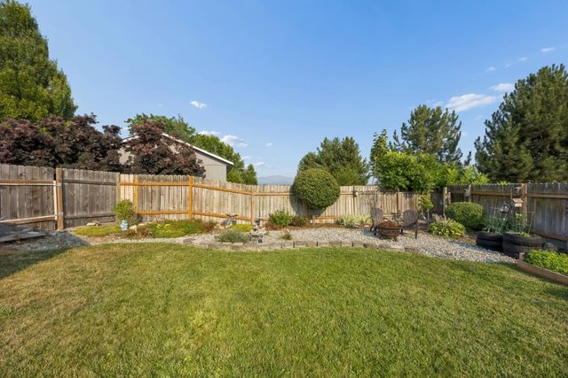 20216 E Grace Ln, Otis Orchards, WA 99027