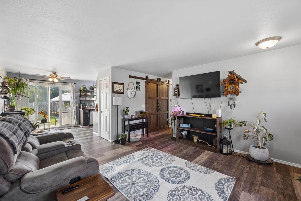 20216 E Grace Ln, Otis Orchards, WA 99027 photo 2