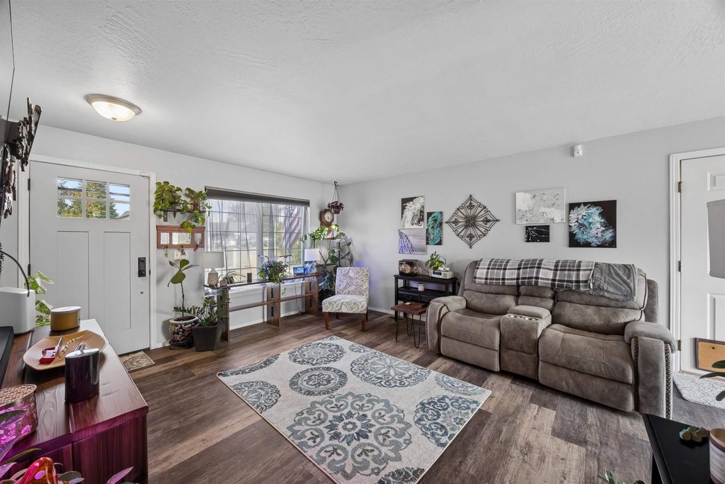 20216 E Grace Ln, Otis Orchards, WA 99027 photo 3