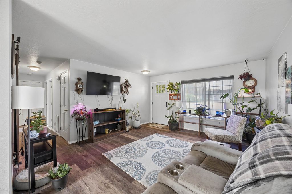 20216 E Grace Ln, Otis Orchards, WA 99027 photo 4