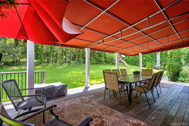 112 The Intervale, Roslyn Estates, NY 11576
