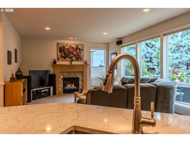 8354 Sw 187TH Ave, Beaverton, OR 97007