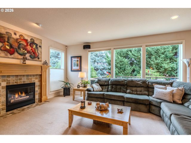 8354 Sw 187TH Ave, Beaverton, OR 97007