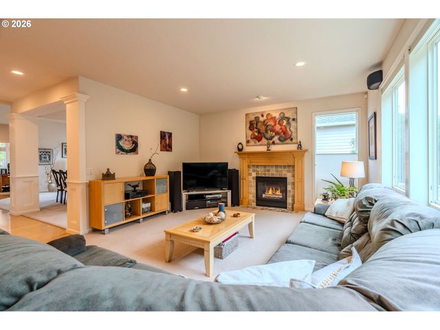 8354 Sw 187TH Ave, Beaverton, OR 97007