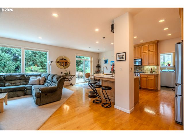 8354 Sw 187TH Ave, Beaverton, OR 97007