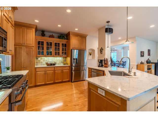 8354 Sw 187TH Ave, Beaverton, OR 97007