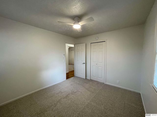 5329 S 105th Street, Omaha, NE 68127