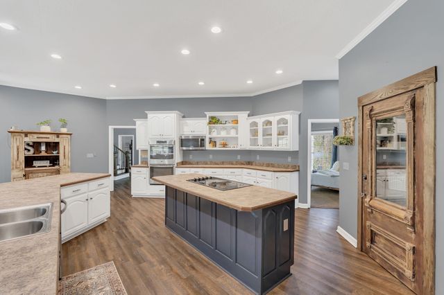 2600 Little Bartons Creek Rd, Cumberland Furnace, TN 37051