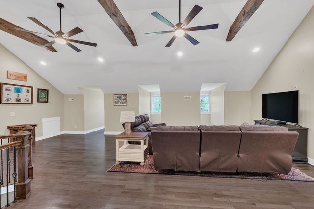 2600 Little Bartons Creek Rd, Cumberland Furnace, TN 37051