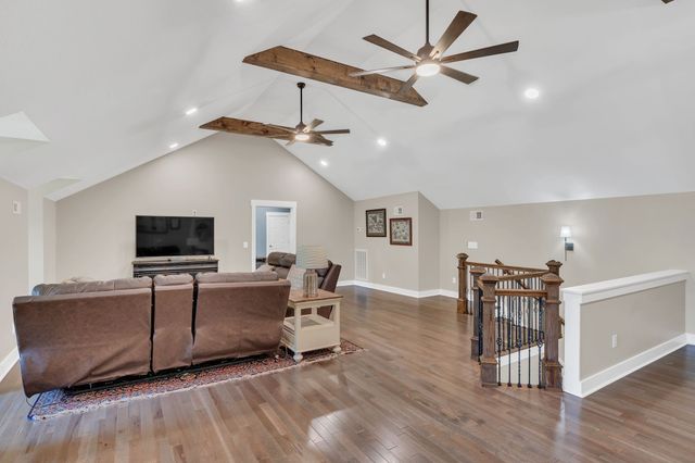 2600 Little Bartons Creek Rd, Cumberland Furnace, TN 37051