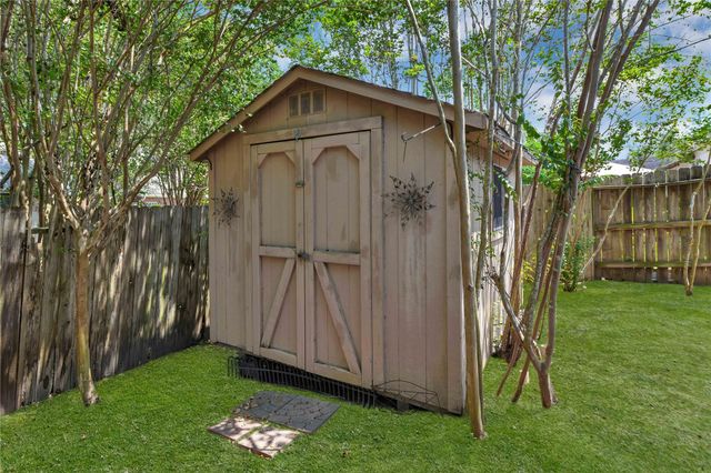 2706 Woodspring Forest Drive, Houston, TX 77345