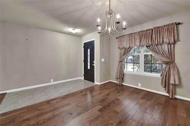 2706 Woodspring Forest Drive, Houston, TX 77345