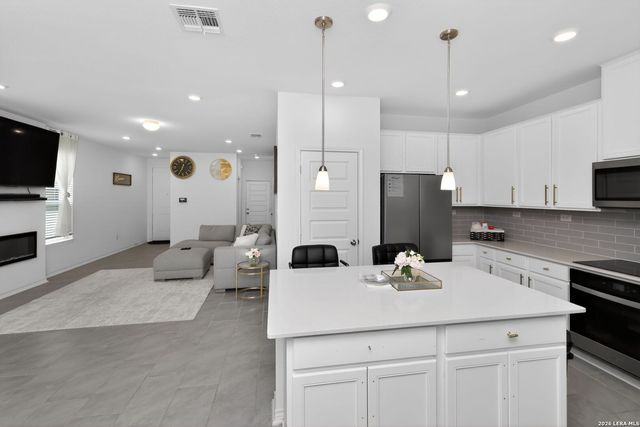 14839 Vance Jackson Rd Unit 701, San Antonio, TX 78249