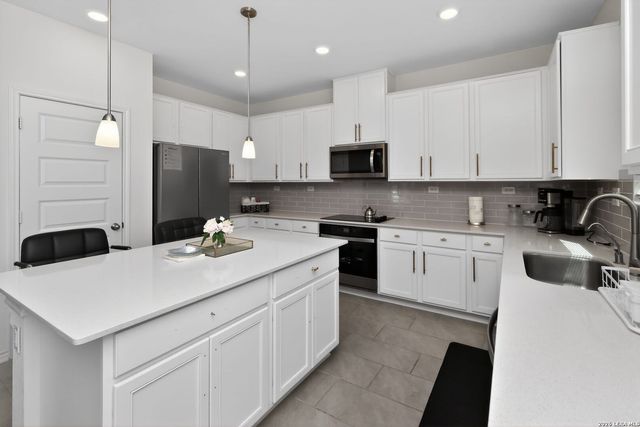 14839 Vance Jackson Rd Unit 701, San Antonio, TX 78249