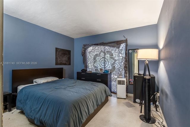 6105 SW 55th Court, Davie, FL 33314
