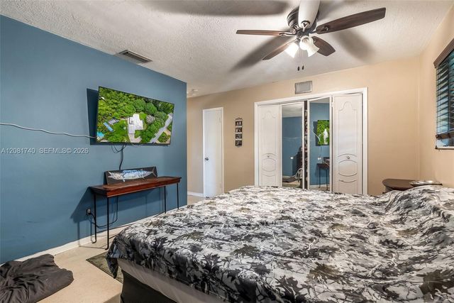 6105 SW 55th Court, Davie, FL 33314