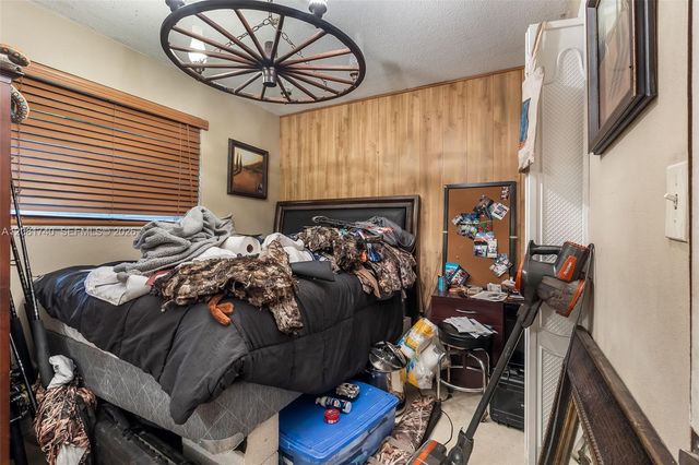 6105 SW 55th Court, Davie, FL 33314
