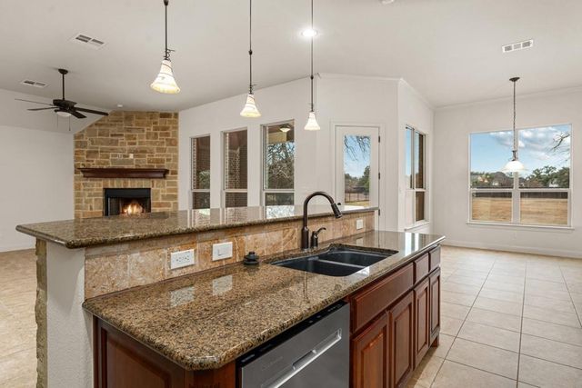 651 Shelf Rock RD, Driftwood, TX 78619