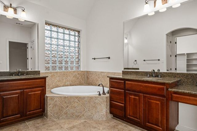 651 Shelf Rock RD, Driftwood, TX 78619