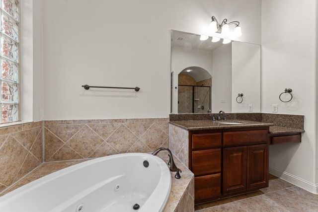 651 Shelf Rock RD, Driftwood, TX 78619