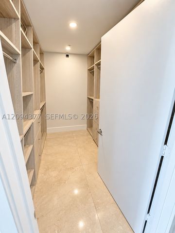 17301 Biscayne Blvd 211, North Miami Beach, FL 33160