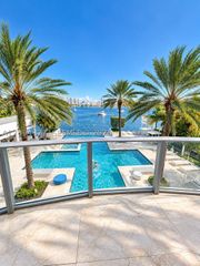17301 Biscayne Blvd 211, North Miami Beach, FL 33160