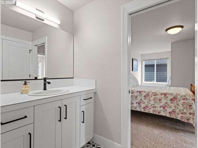 14011 Se LINDEN Ln, Milwaukie, OR 97222