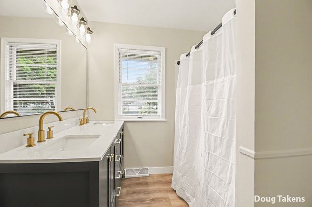 5115 Blaine Avenue SE, Kentwood, MI 49508