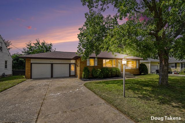 5115 Blaine Avenue SE, Kentwood, MI 49508